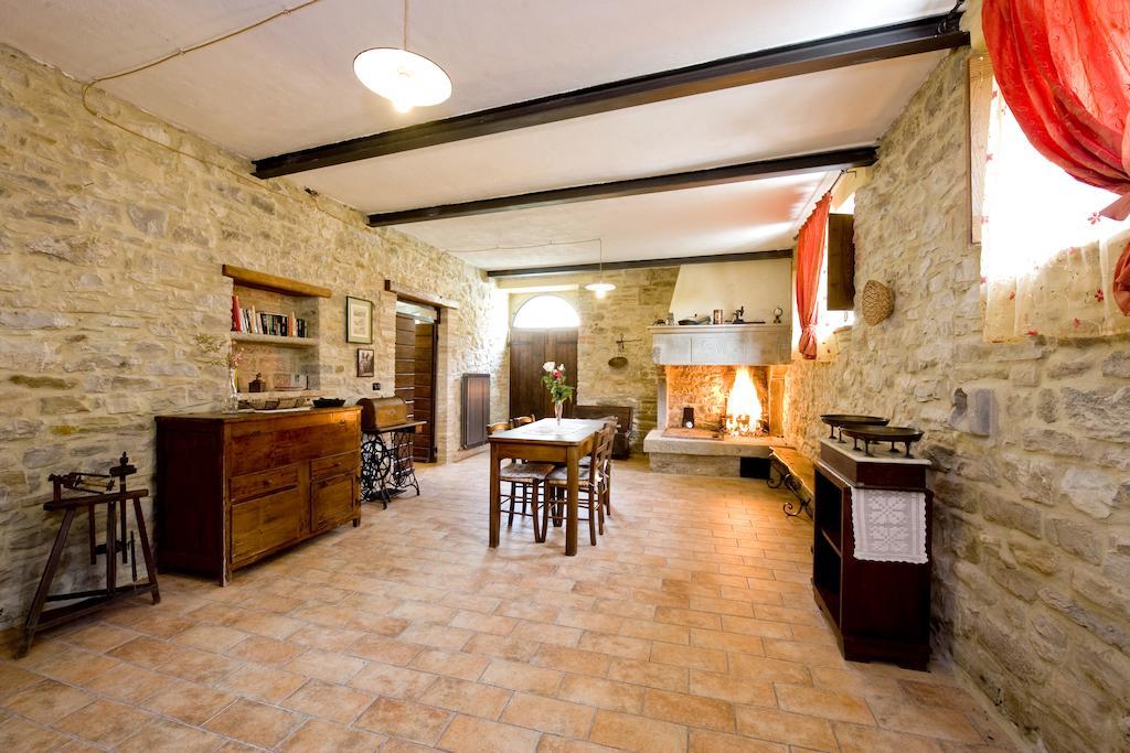 Borgo Di Cortolla Villa Pietralunga  Exteriör bild